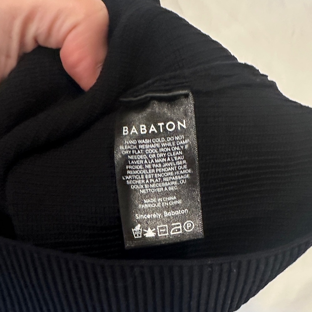 Aritzia Black Sleeveless Ribbed Top - Picture 4 of 5